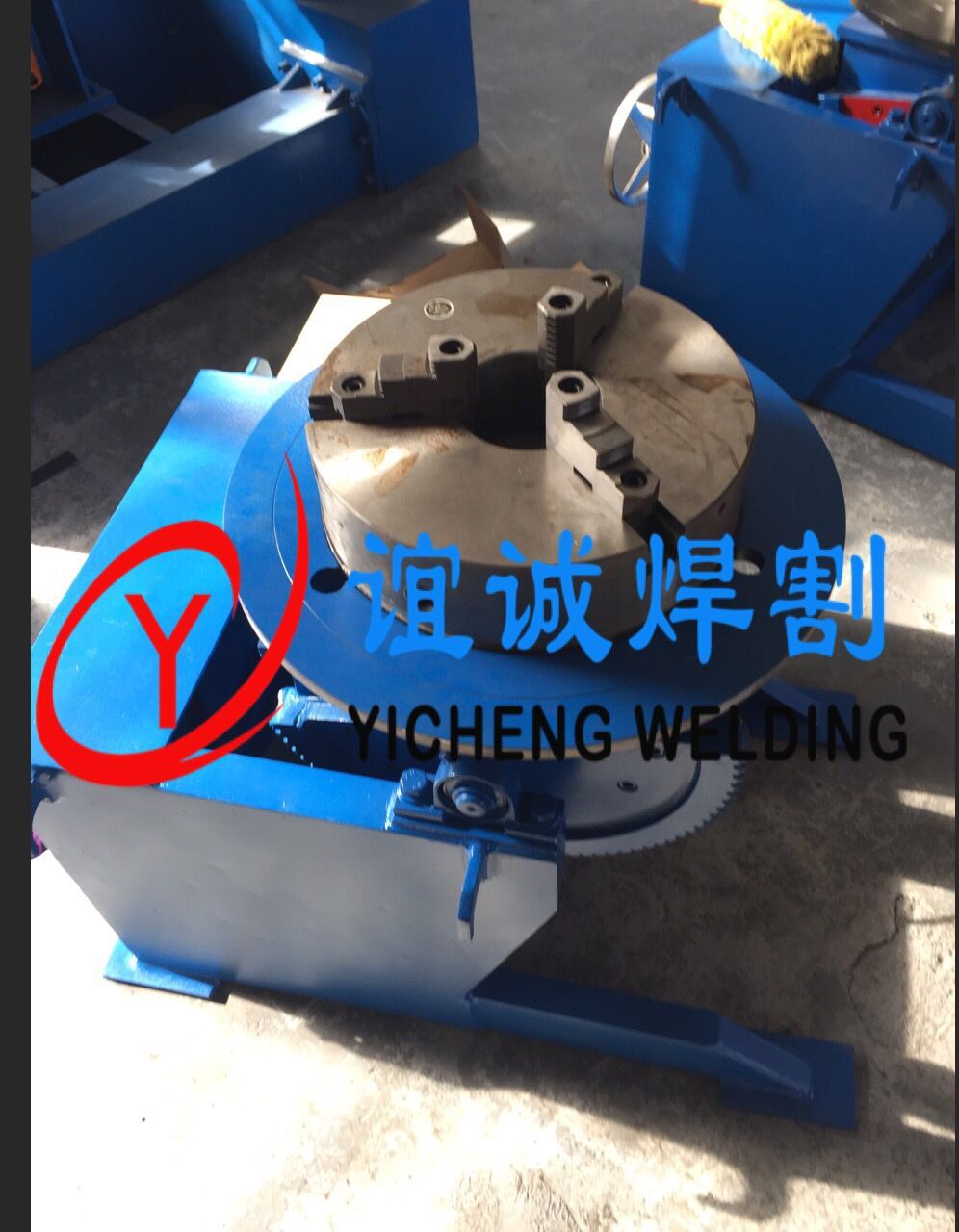 無錫誼誠專業生產銷售維修焊接滾輪架保修