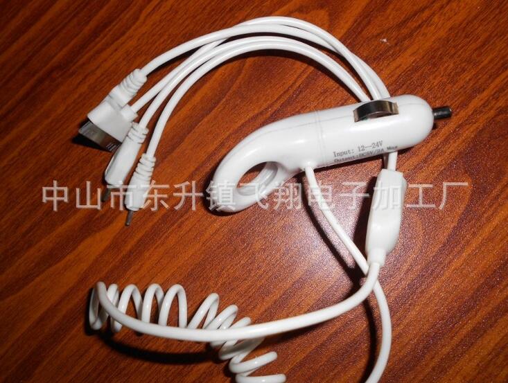 廠家直銷(xiāo) 球拍一拖四車(chē)充 5V2.1A安卓手機(jī)充電器原始圖片2