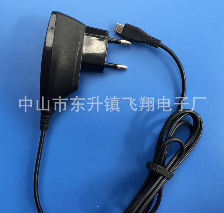 廠家直銷,micro伸縮拉線車充