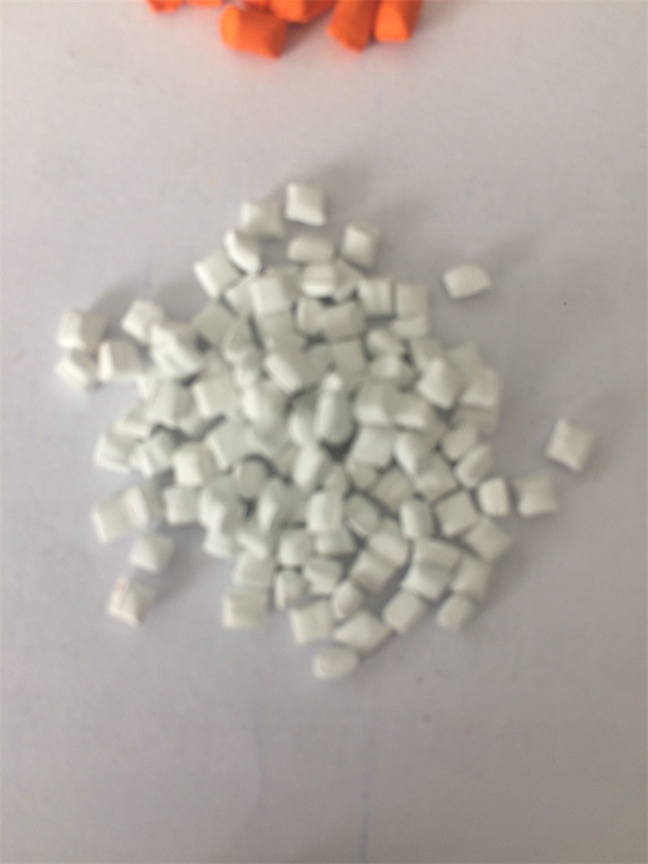 供應(yīng)濟(jì)南大華塑料著色母料  色母料 紅色母料 黃色母料 藍(lán)色母料 綠色母料