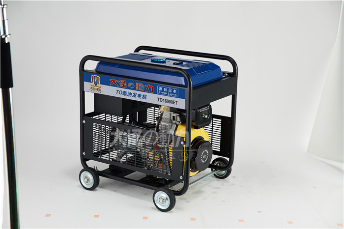帶LED車載12千瓦柴油發(fā)電機原始圖片2