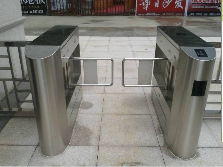 橋式刷卡擺閘 小區(qū)自行車擺閘 防撞防夾擺閘 擺閘系統(tǒng)原始圖片3