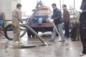 蘇州抽泥漿。蘇州抽污水井。蘇州抽隔油池。蘇州抽大小便工廠