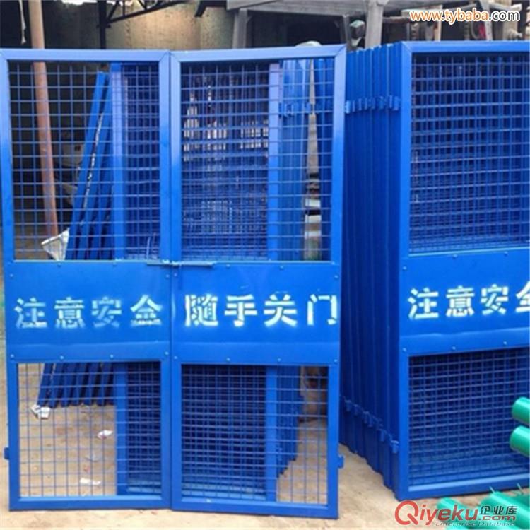 禹城市人貨梯井口電梯防護(hù)門、單扇洞口電梯安全門、施工洞口電梯防護(hù)門廠家供貨原始圖片3