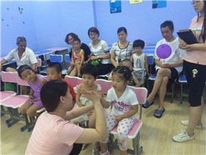 洛陽(yáng)小孩子小飯桌怎么樣