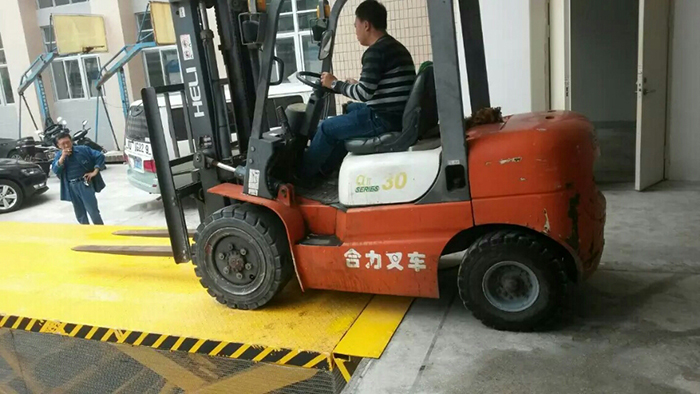 固定式調節(jié)板