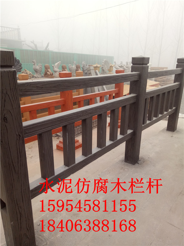 湖北省武漢市  水泥防腐木松樹樁低價(jià)促銷