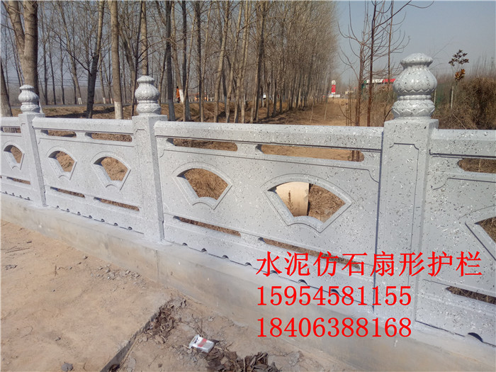 內(nèi)蒙古呼和浩特市  混凝土預(yù)制仿樹皮欄桿低價促銷