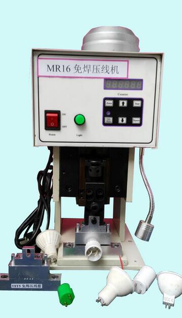 Pedal type pressure line terminal machine 