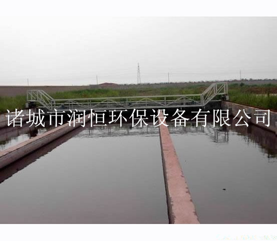 {gx}刮泥機設備 諸城潤恒 高穩(wěn)定性能  排泥徹底 諸城潤恒