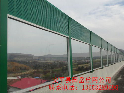 陽光板聲屏障廠家解析PC板聲屏障的優(yōu)點有哪些 