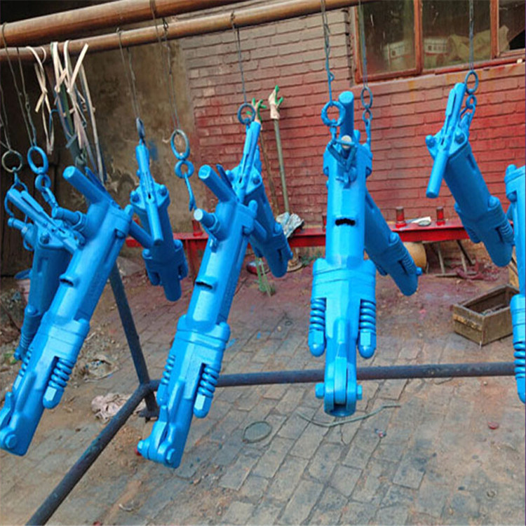 B67C破碎機(jī)