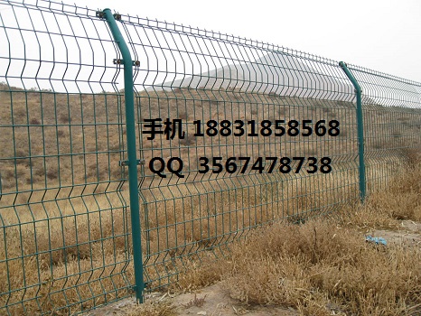三角折彎護(hù)欄網(wǎng) 折彎護(hù)欄網(wǎng) 壓彎護(hù)欄網(wǎng)