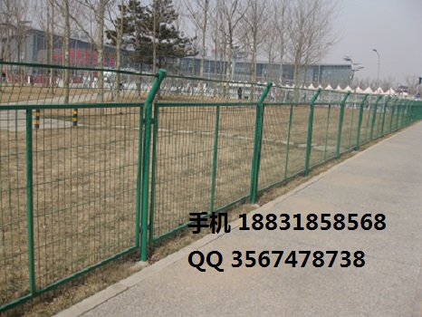 雙邊絲護(hù)欄網(wǎng)廠家 雙邊護(hù)欄網(wǎng)報價  河北雙邊護(hù)欄網(wǎng)