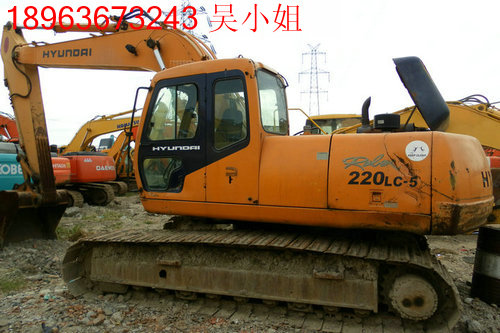 現(xiàn)代220-5二手挖掘機出售