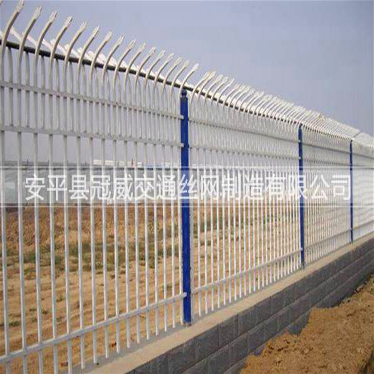 鋅鋼圍欄規(guī)格|白色鋅鋼護(hù)欄|廠區(qū)圍墻網(wǎng)，美觀大方 ！小高為您提供原始圖片2