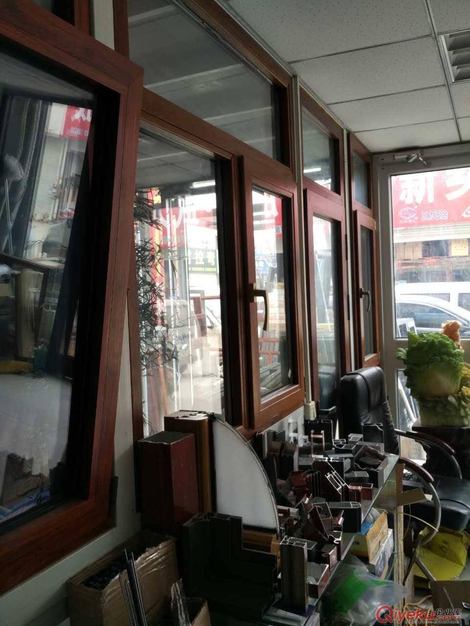 鄭州塑鋼門窗廠家專業(yè)承接塑鋼門窗大小工程原始圖片3