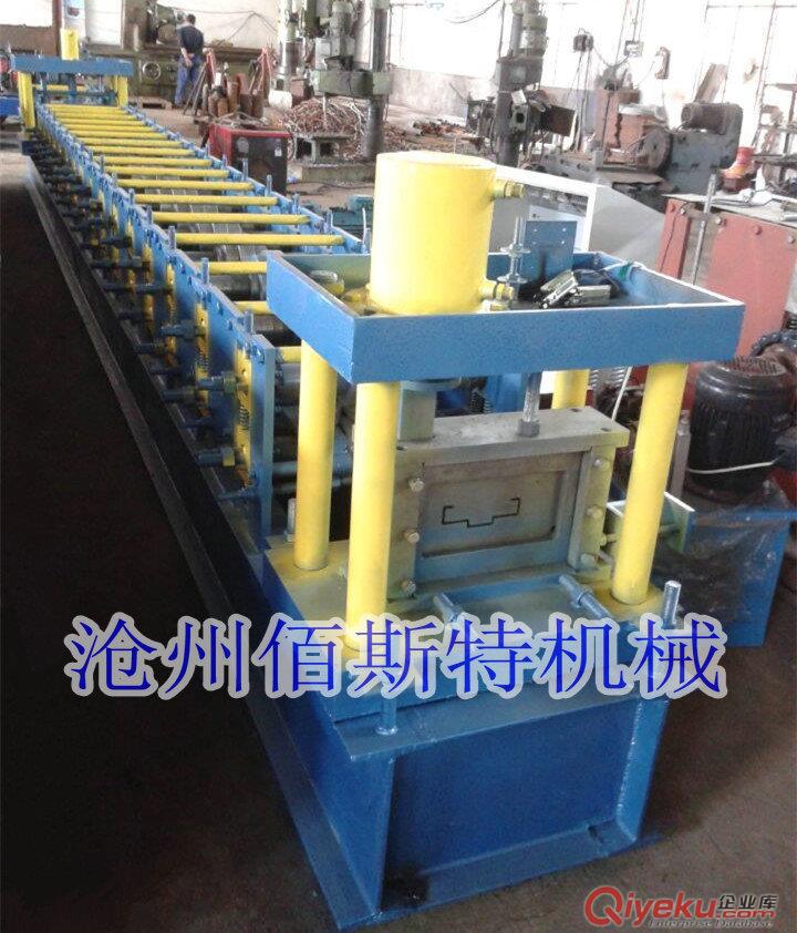 上海佰斯特復(fù)合板廠家介紹壓瓦機(jī)的類別