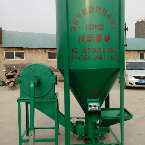 專業(yè)生產(chǎn)飼料攪拌機價格 飼料加工機械廠家 衛(wèi)輝飼料機廠家原始圖片2