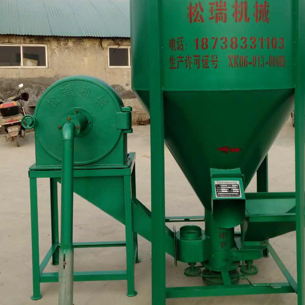 衛(wèi)輝飼料機(jī)廠家飼料攪拌機(jī)價(jià)格  廠家批發(fā)飼料攪拌機(jī) 飼料加工機(jī)械