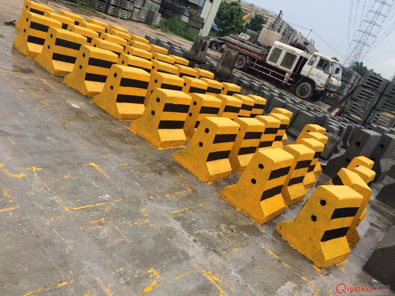 gd發光水泥墩路億建材廠制造駕校專用