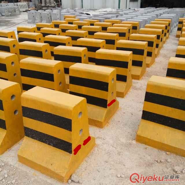gd發光水泥墩路億建材廠制造駕校專用