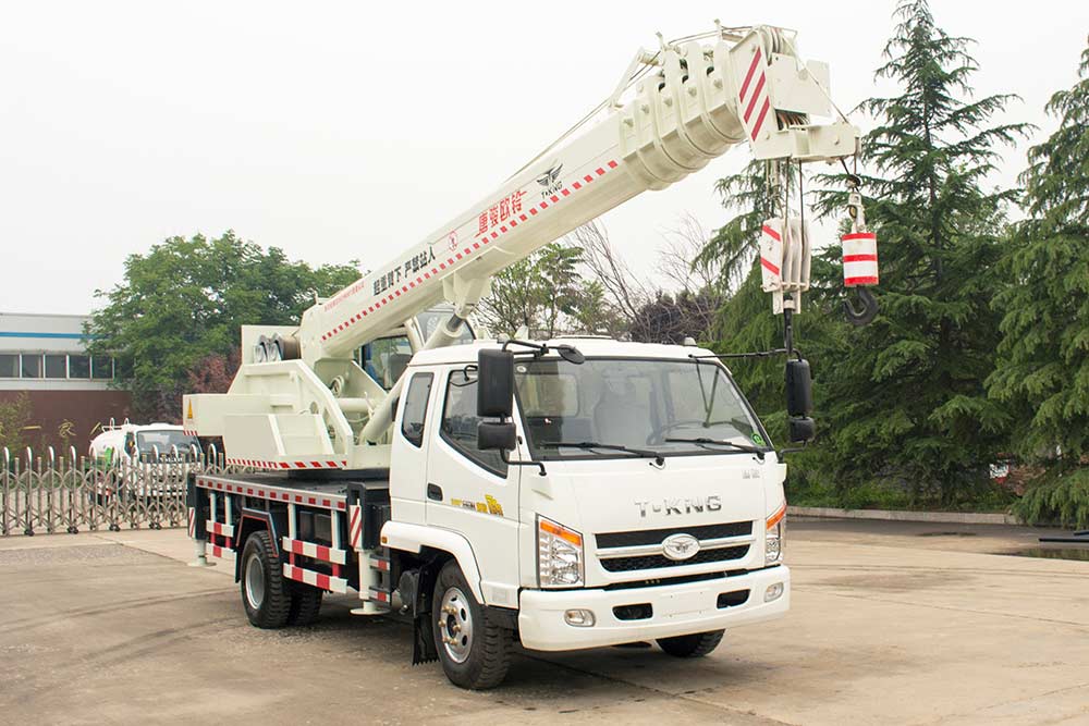 10t吊車 山東小型吊車 濟(jì)寧10噸小吊車