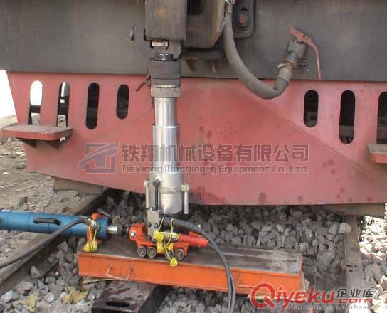 ZDL-1型液壓頂復式復軌器